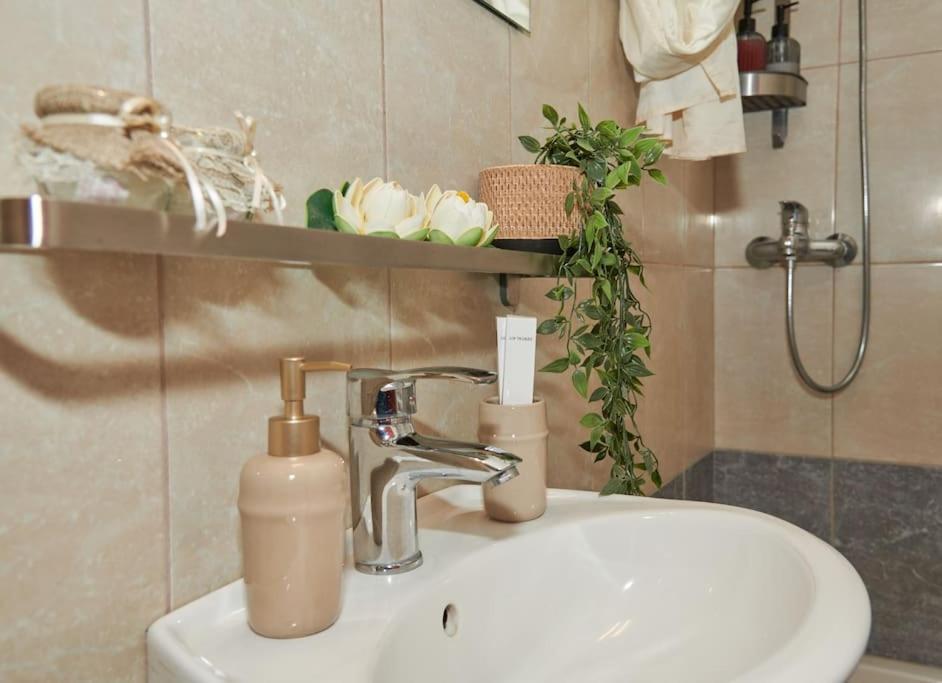 Florina Modern Studio Экстерьер фото